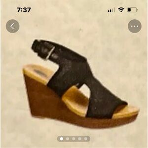 Dr. Scholl’s Wedge - black fabric - Comfort sole- size 9.5